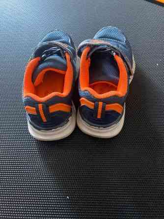 Välkkyvät tarralenkkarit Lapua