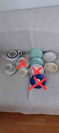 Teekannu, kahvikupit, lautaset, Arabia, EDULLISESTI Sotkamo