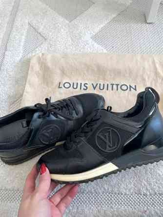 Louis Vuitton Runaway sneakers Haemeenlinna