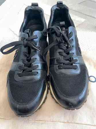 Louis Vuitton Runaway sneakers Haemeenlinna