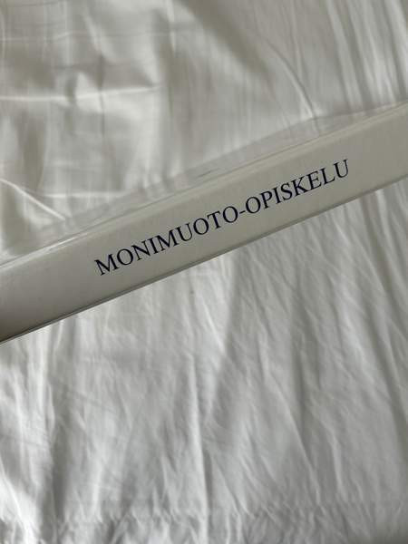 Valkoinen kansio / mappi Espoo - valokuva 5