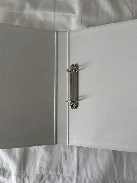 Valkoinen kansio / mappi Espoo - valokuva 3