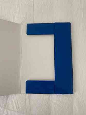 Sininen tukeva kansio / kulmalukkokansio, kuin uusi Espoo