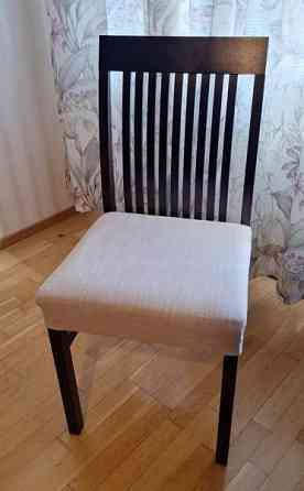 Pehmustettu tukeva tuoli Kaarina