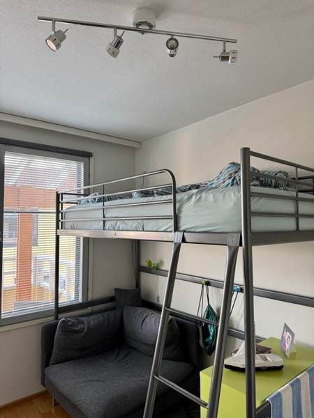 Ikean parvisänky 90x200 hopea Турку - изображение 1