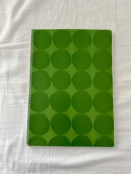 Marimekko vihreä pienet kivet vihko / kierrevihko A4/80, kuin uusi Espoo – foto 1