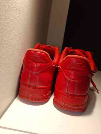 Punaiset Air Force 1 koko 44 Espoo