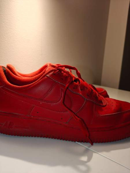 Punaiset Air Force 1 koko 44 Эспоо - изображение 2