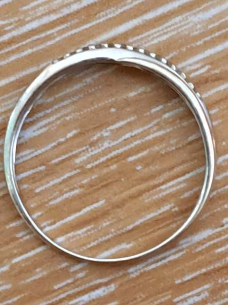 Valkokultainen sormus pienillä timanteilla Oulu - photo 4