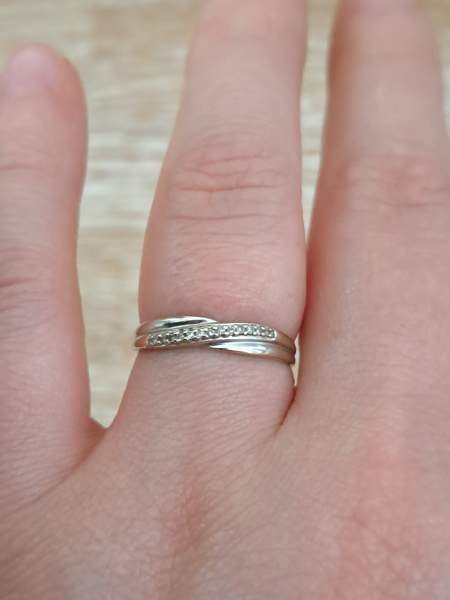 Valkokultainen sormus pienillä timanteilla Oulu - photo 1