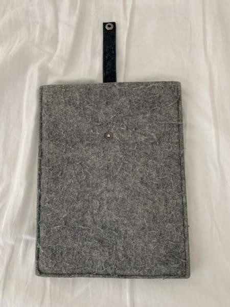 Tabletin / iPadin suojakotelo, paksua harmaata huopaa Espoo - photo 3