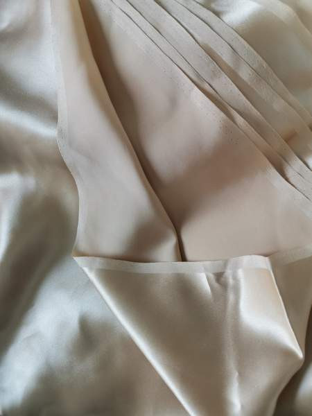 Kullanvärinen silkkikangas Espoo - photo 3