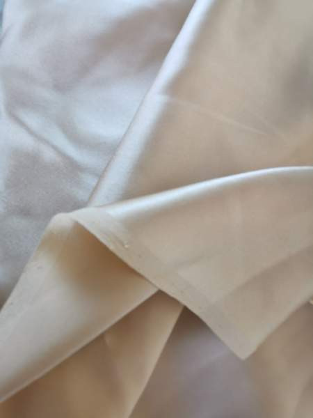 Kullanvärinen silkkikangas Espoo - photo 4