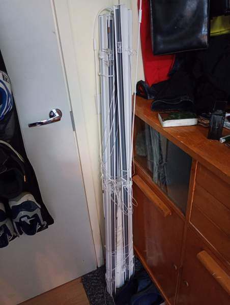 Uudet käyttämättömät sälekaihtimet 135cm Kotka – foto 1