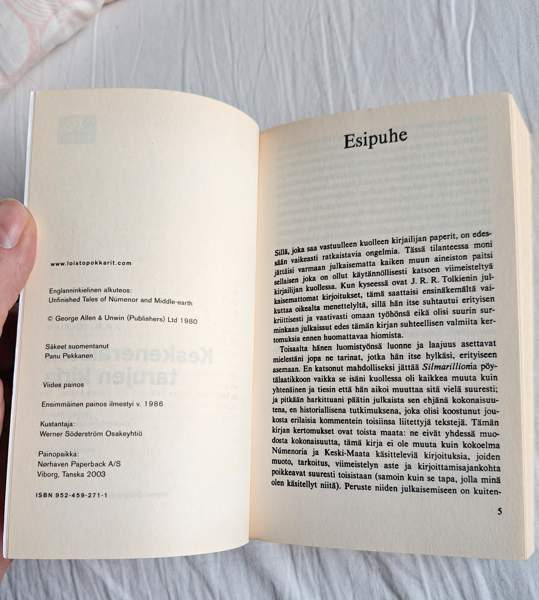 Keskeneräisten tarujen kirja J.R.R. Tolkien pokkari Tampere – foto 3