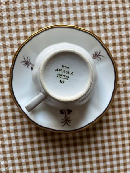 Arabia pieni muki ja aluslautanen Helsinki - valokuva 2