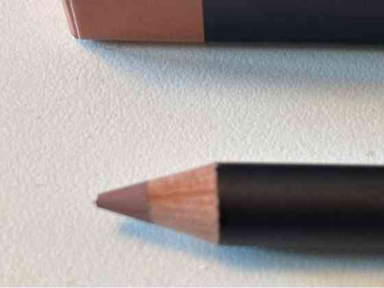 MAC huultenrajauskynä, käyttämätön Helsinki