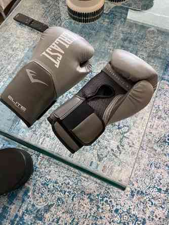 Nyrkkeilyhanskat 12oz ja pistarit Espoo