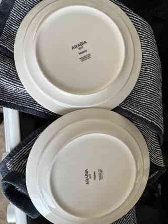 Mainio sarastus mukit ja lautaset Helsinki