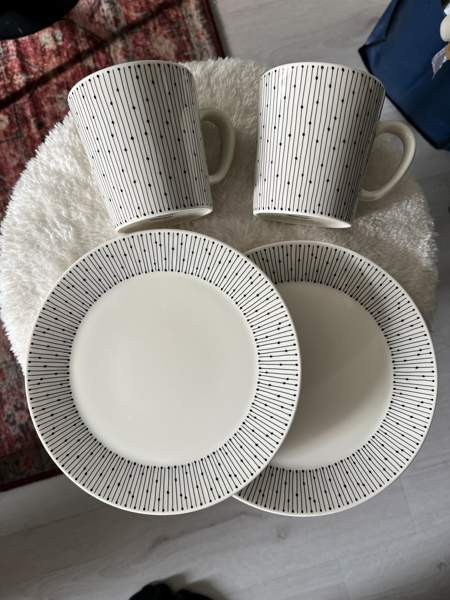 Mainio sarastus mukit ja lautaset Helsinki – foto 1