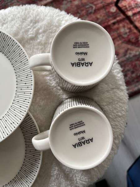 Mainio sarastus mukit ja lautaset Helsinki – foto 2