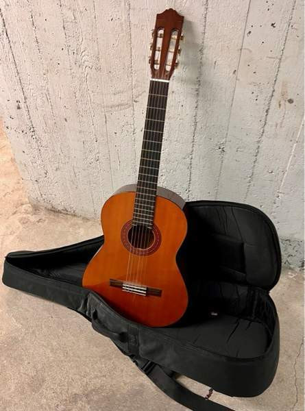 Akustinen kitara kantopussilla Jyvaeskylae - photo 2