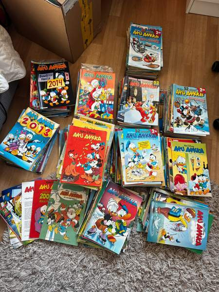 Aku Ankka Lehdet 1985-2015 noin 500kpl Jyvaeskylae – foto 1