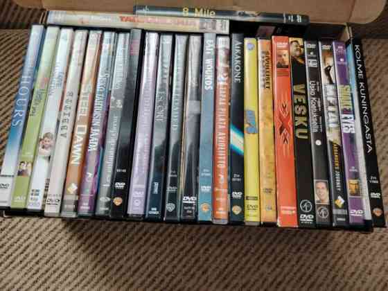 77 kpl DVD elokuvia Salo