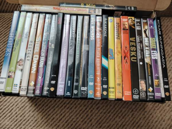 77 kpl DVD elokuvia Salo – foto 1