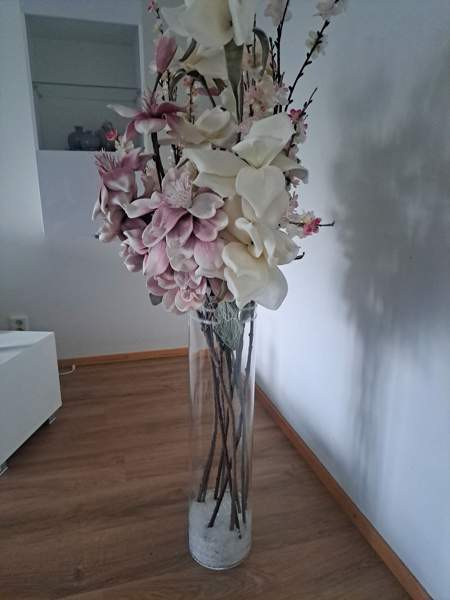 Myydään koristekukat korkeassa lasivaasissa Helsinki - valokuva 3