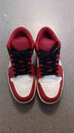 Jordan low bulls Oulu