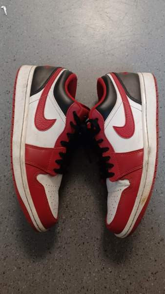 Jordan low bulls Oulu - valokuva 2