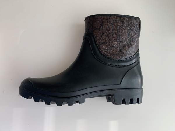 Calvin Klein kumisaappaat Helsinki - valokuva 2