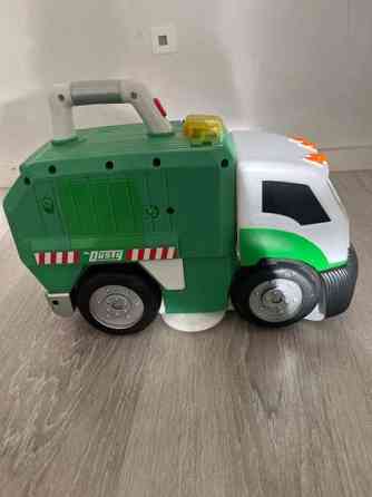 Leluroska-auto Вантаа