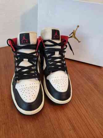 Air Jordan 1 Mid Gym Red Panda Eur 43 - 28cm Helsinki