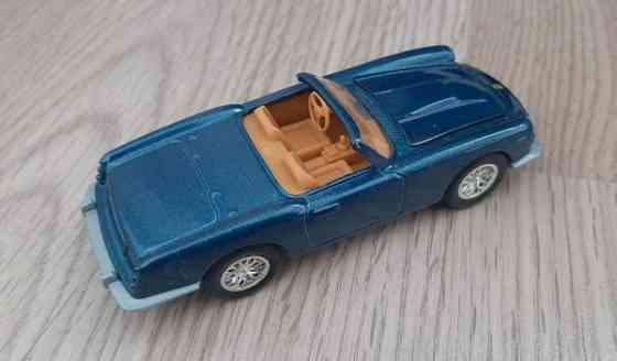 Pienoismalli autot metallia Ferrarit 3kpl Espoo