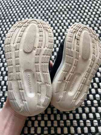 Adidas 21 oikein siistit ja kevyet tarralenkkarit Vantaa