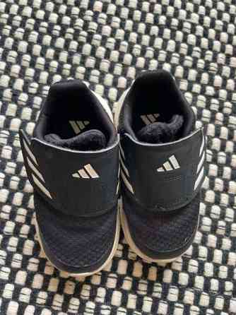 Adidas 21 oikein siistit ja kevyet tarralenkkarit Vantaa