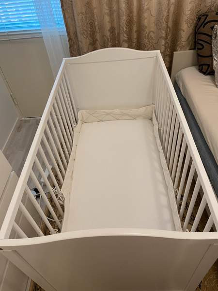 Vauvan sänky+petivaatteet+reunapehmusteet Helsinki - изображение 2