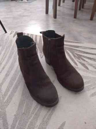 Pomarin nilkkurit/kengät Joensuu