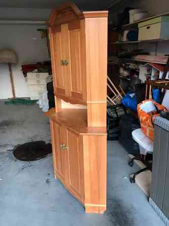 Mäntyinen kulmakaappi Salo