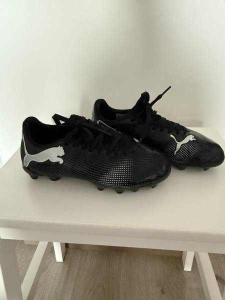 Lasten jalkapallo nappulakengät koko 30 Espoo - valokuva 2