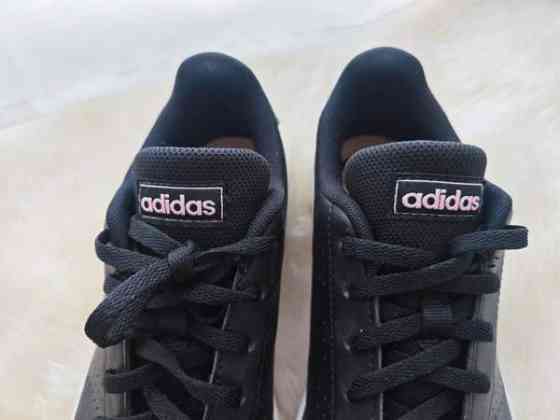 Adidas lenkkarit koko 36 2/3 Helsinki