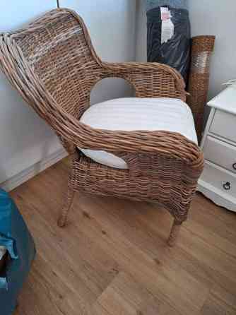 Myydään rottinkituoli Helsinki