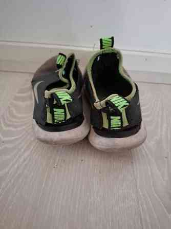 Nike lenkkarit, 32 Lieto