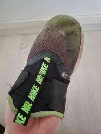 Nike lenkkarit, 32 Lieto