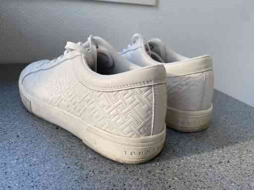 Tommy Hilfiger -tennarit 40 Salo