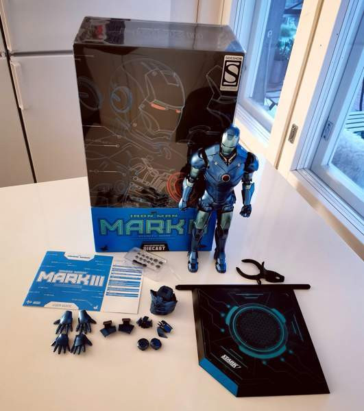 Hot Toys MMS314 Iron Man Mk III Stealth figuuri Tampere - valokuva 2