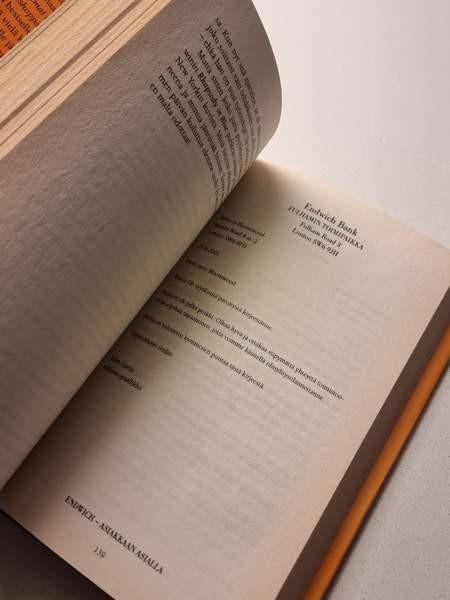 Sophie Kinsella: Himoshoppaaja vierailla mailla Helsinki – foto 5