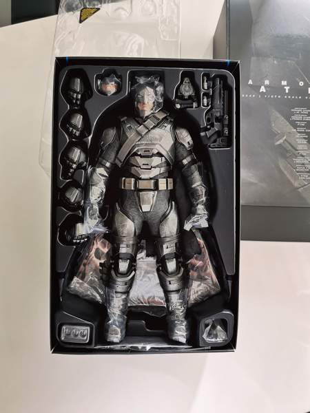 Hot Toys MMS349 BvS Armored Batman figuuri Tampere - photo 2